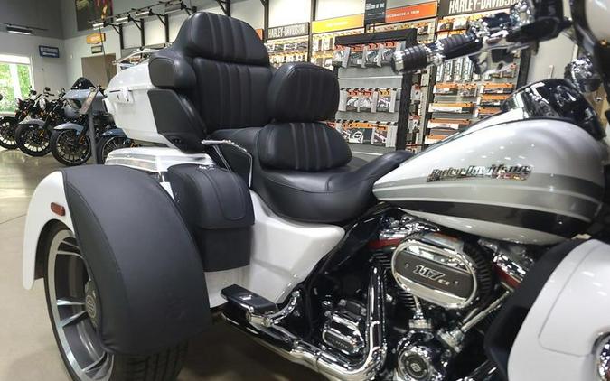 2020 Harley-Davidson® FLHTCUTGSE - CVO™ Tri Glide®