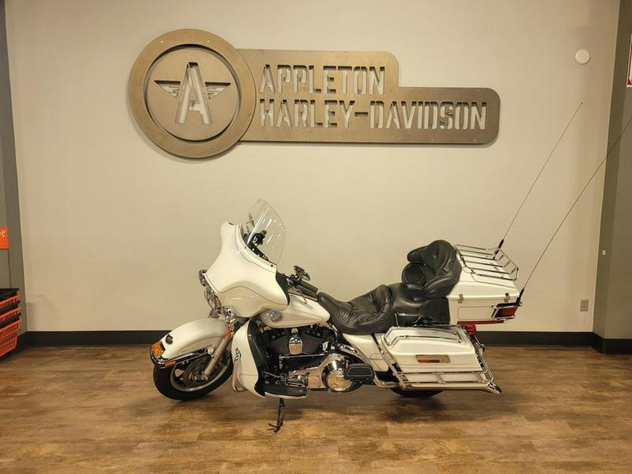 2003 Harley-Davidson® FLHTCUI - Electra Glide® Ultra Classic® Injection