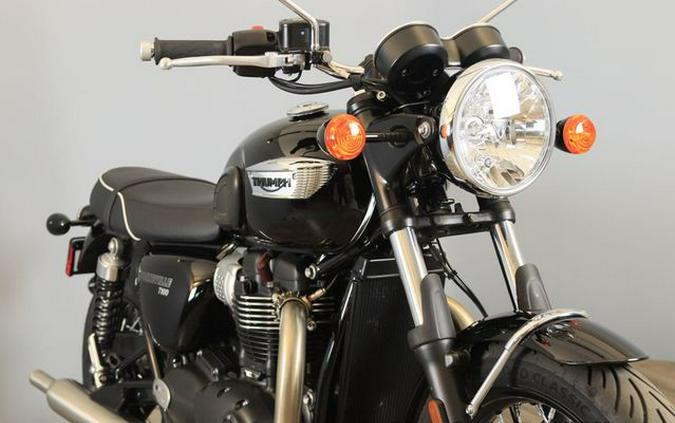 2024 Triumph Bonneville T100