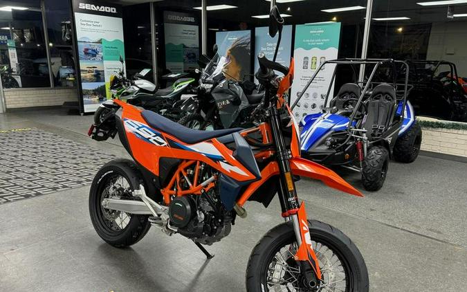 2024 KTM 690 SMC R