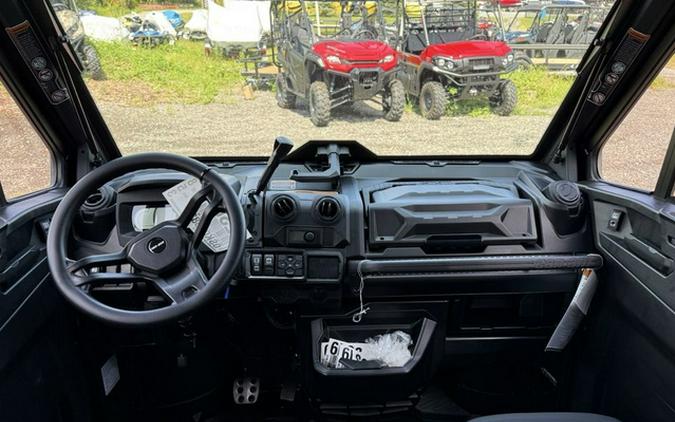 2025 Can-Am Defender MAX Lone Star Cab HD10