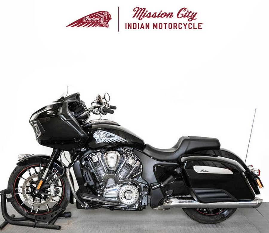 2022 Indian Motorcycle® Challenger® Limited Black Metallic