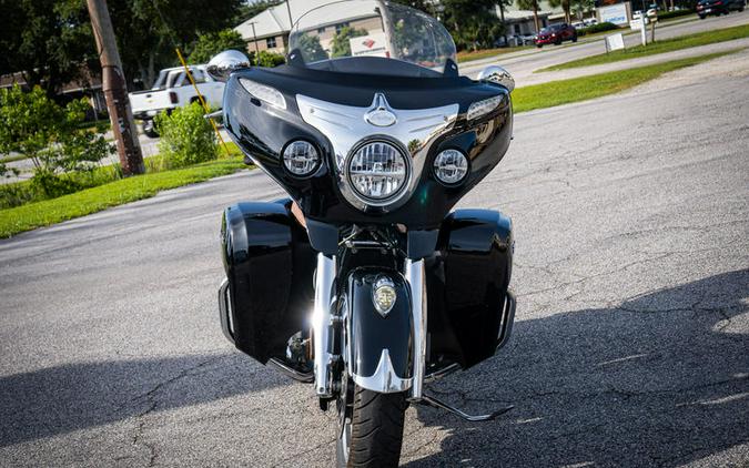 2015 Indian Motorcycle® Roadmaster™ Thunder Black