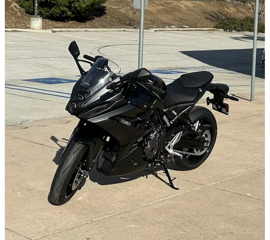 2025 Suzuki GSX-8R