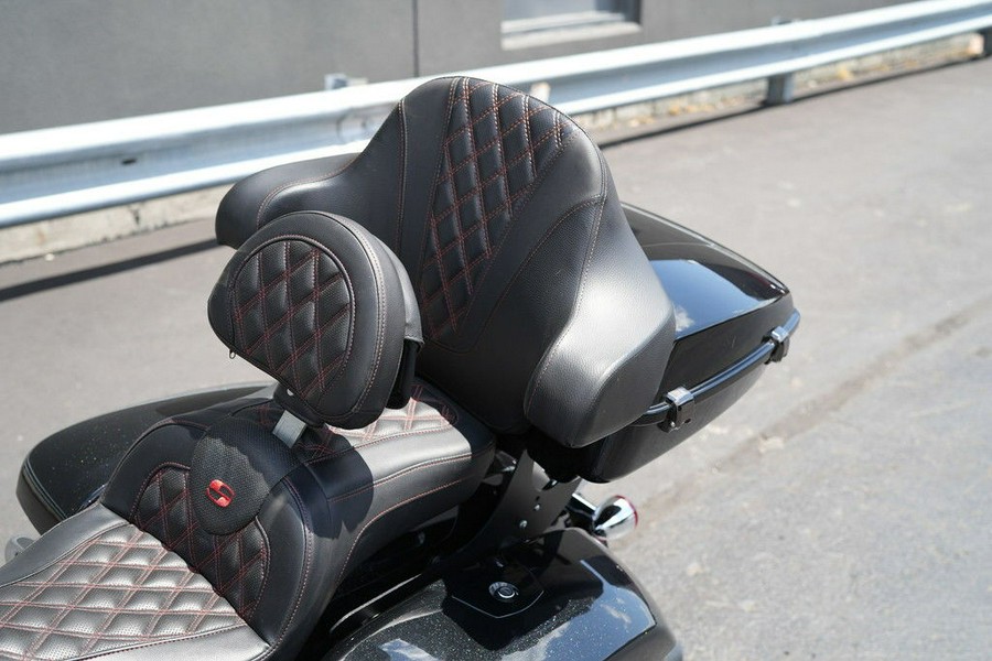 2020 Indian Motorcycle Challenger Limited Thunder Black Pearl