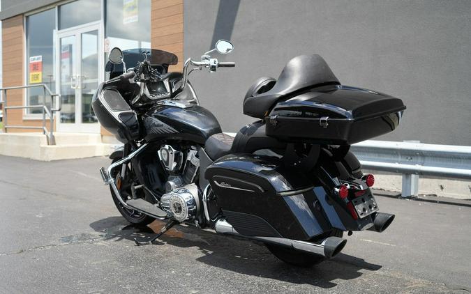 2020 Indian Motorcycle Challenger Limited Thunder Black Pearl