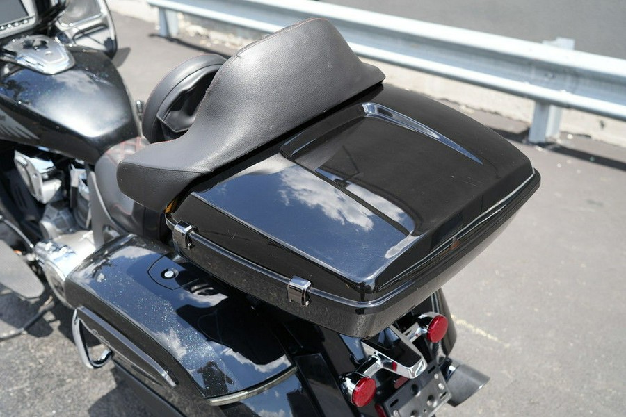 2020 Indian Motorcycle Challenger Limited Thunder Black Pearl