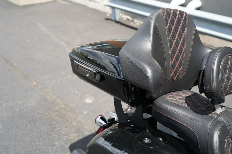 2020 Indian Motorcycle Challenger Limited Thunder Black Pearl