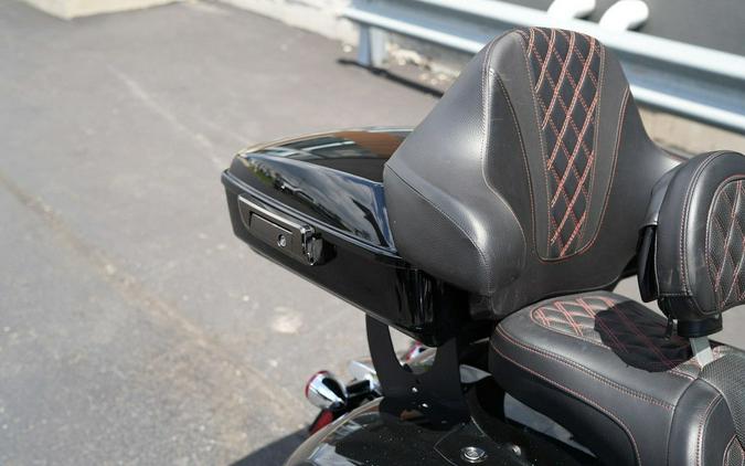 2020 Indian Motorcycle Challenger Limited Thunder Black Pearl