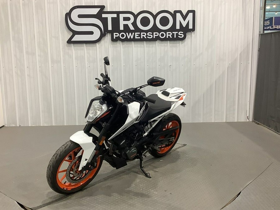 2022 KTM Duke 200