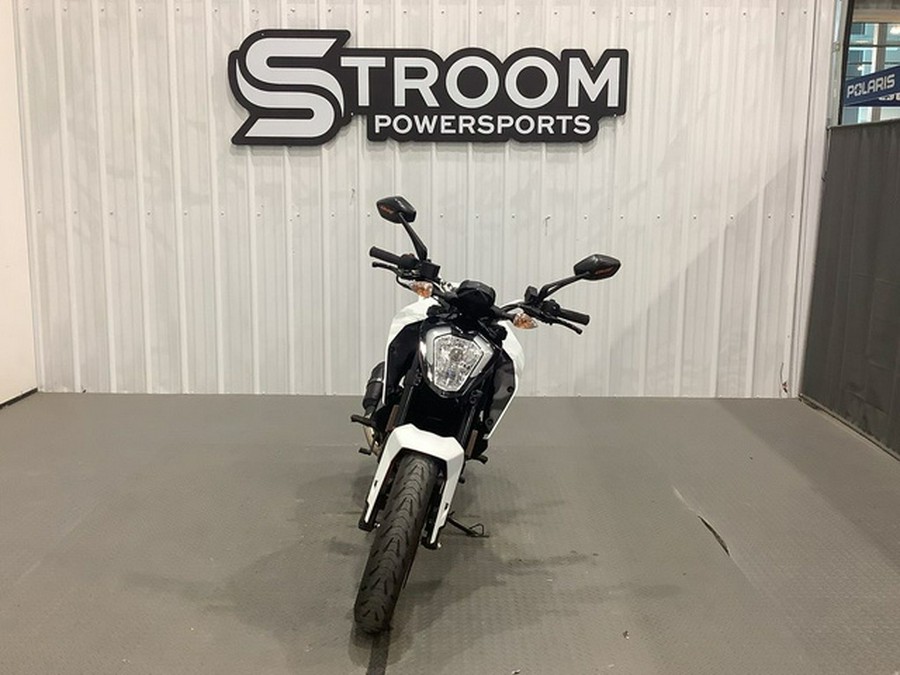 2022 KTM Duke 200