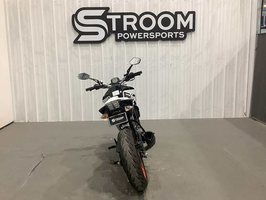 2022 KTM Duke 200