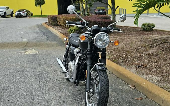 2023 Triumph Bonneville T120 Jet Black