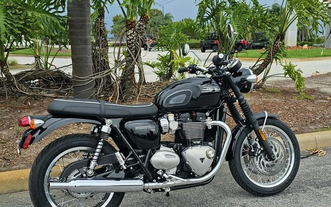 2023 Triumph Bonneville T120 Jet Black