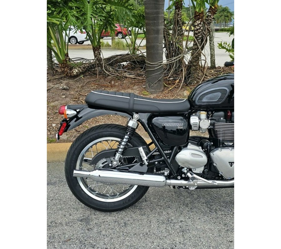 2023 Triumph Bonneville T120 Jet Black