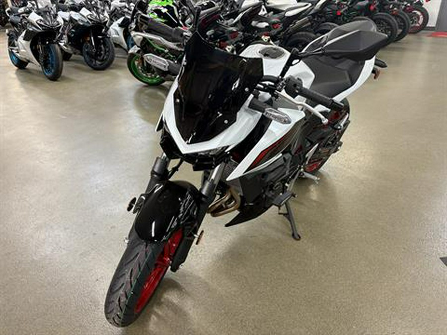 2026 Kawasaki Z500 SE ABS