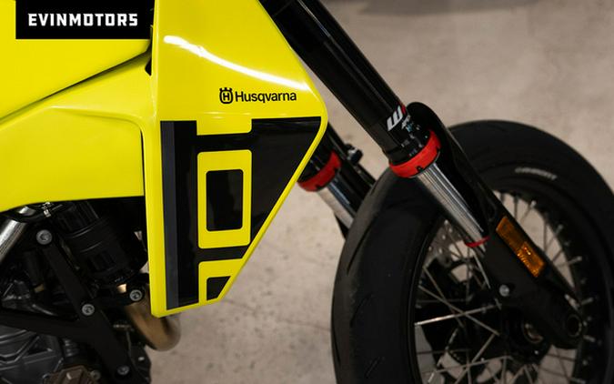 2026 Husqvarna Motorcycles Supermoto 701