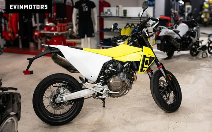 2026 Husqvarna Motorcycles Supermoto 701