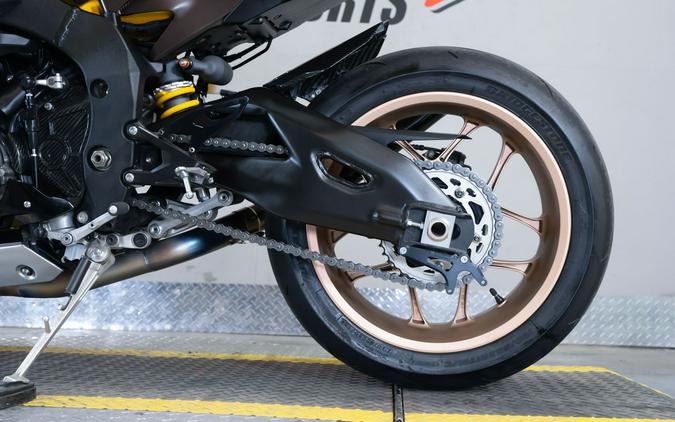 2016 Yamaha YZF-R1