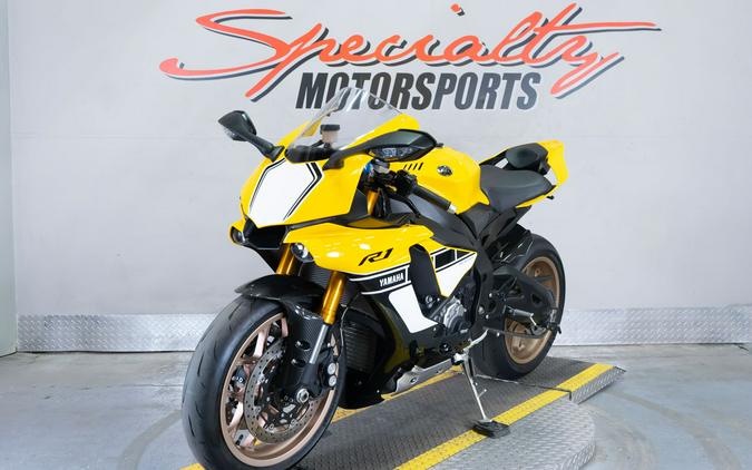 2016 Yamaha YZF-R1
