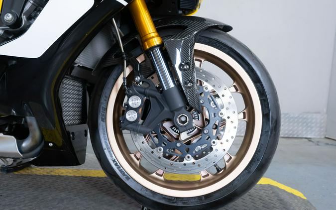 2016 Yamaha YZF-R1