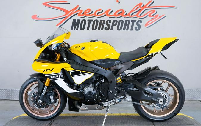 2016 Yamaha YZF-R1
