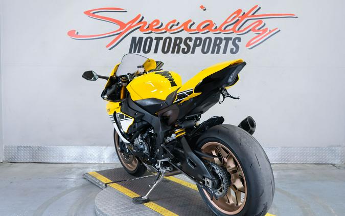 2016 Yamaha YZF-R1