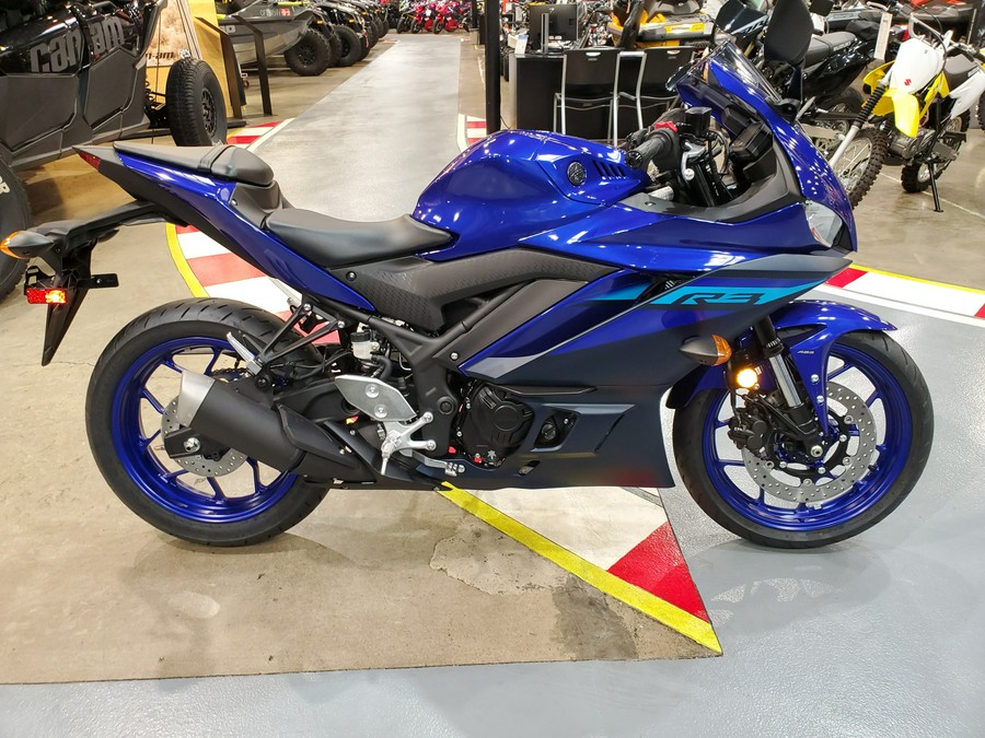 2024 Yamaha YZF-R3 ABS