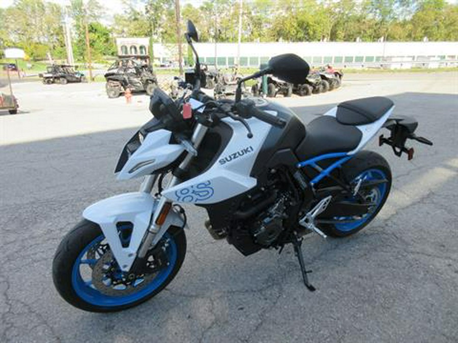 2023 Suzuki GSX-8S