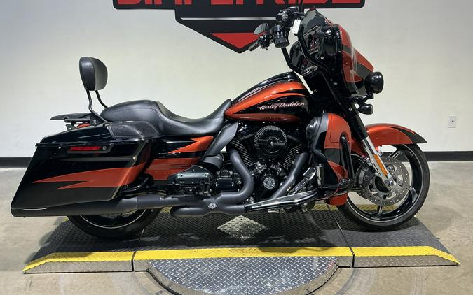 2017 Harley-Davidson CVO™ Street Glide®