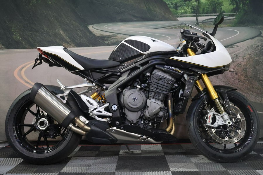 2022 Triumph Speed Triple 1200 RR Crystal White Storm Grey