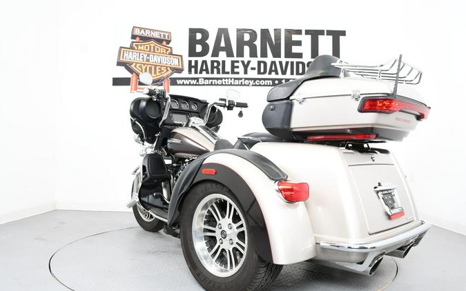 2018 Harley-Davidson FLHTCUTG Tri Glide Ultra