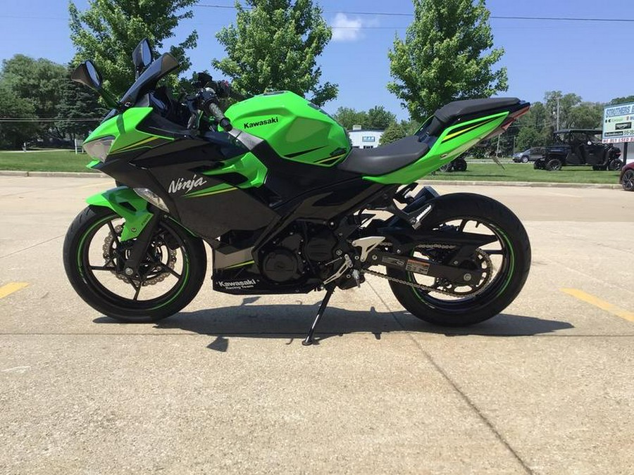 2018 Kawasaki Ninja® 400 KRT Edition