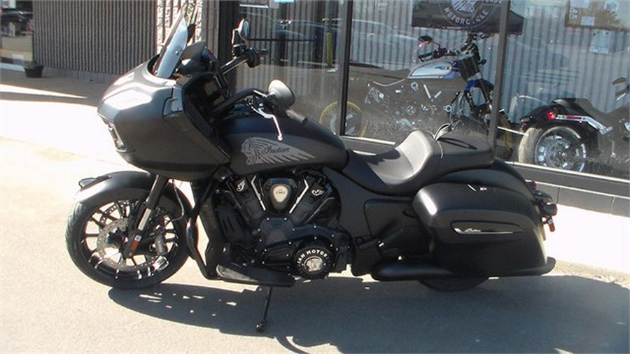 2024 Indian Motorcycle CHALLENGER DARK HORSE, BLACK SMOKE, 49ST Dark Horse®