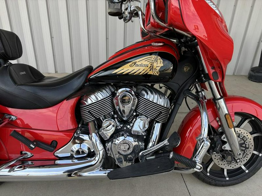 2017 Indian Motorcycle® Chieftain® Limited Wildfire Red over Thunder Black