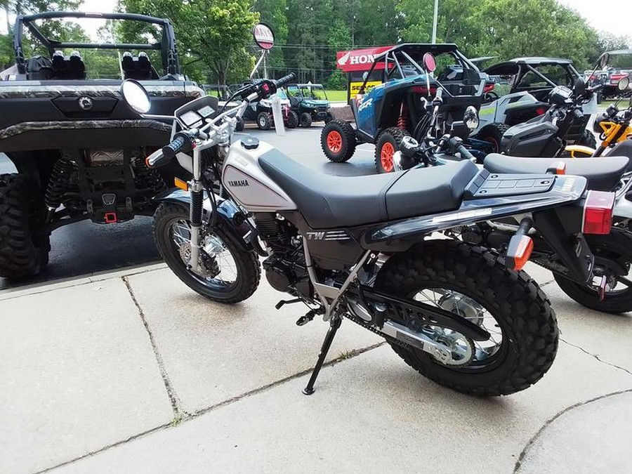 2025 Yamaha TW200