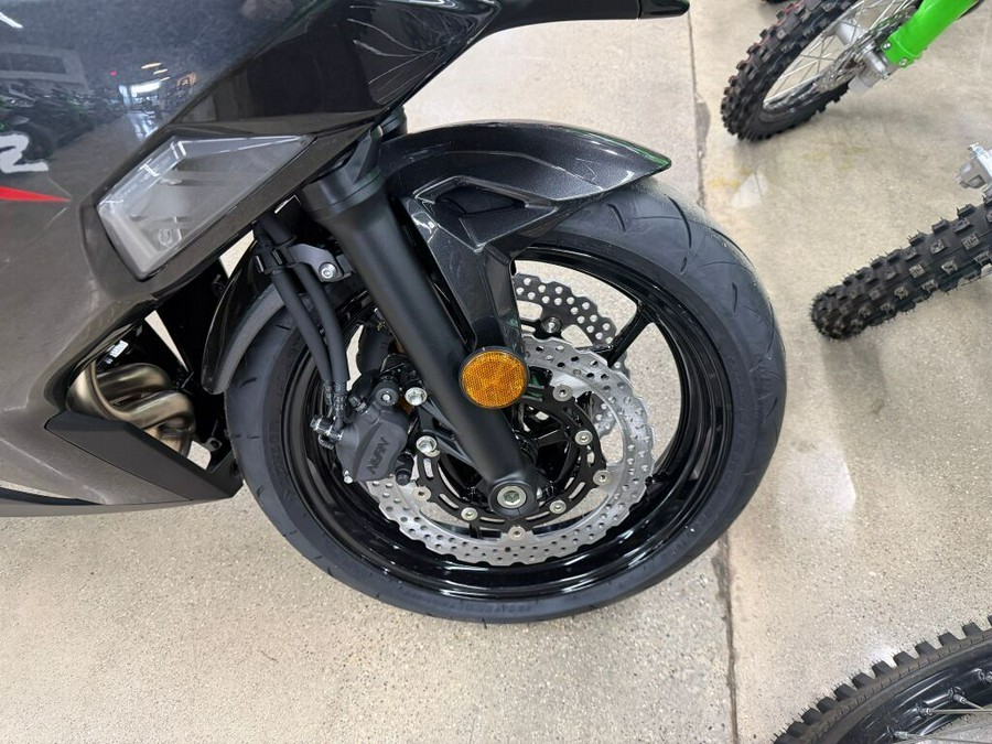 2026 Kawasaki Ninja® 650 Base