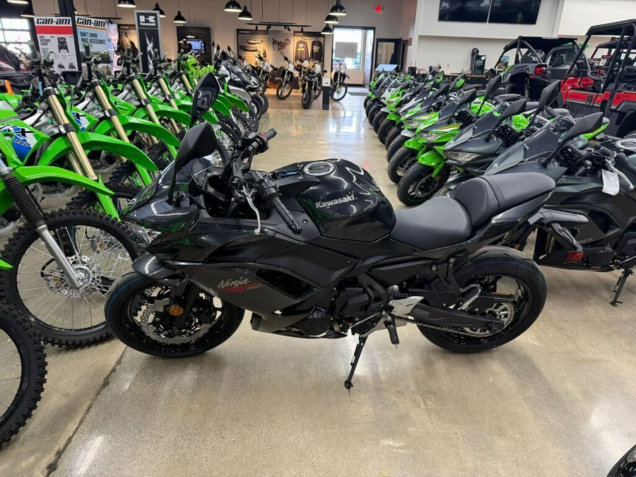 2026 Kawasaki Ninja® 650 Base