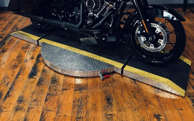 2021 Harley-Davidson® Road Glide® Special BLACK