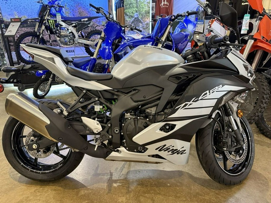 2025 Kawasaki NINJA ZX-4RR ABS