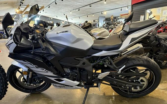 2025 Kawasaki NINJA ZX-4RR ABS