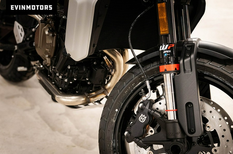 2025 Husqvarna Motorcycles SVARTPILEN 801