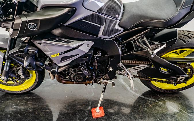 2017 Yamaha Motor Corp., USA FZ-10