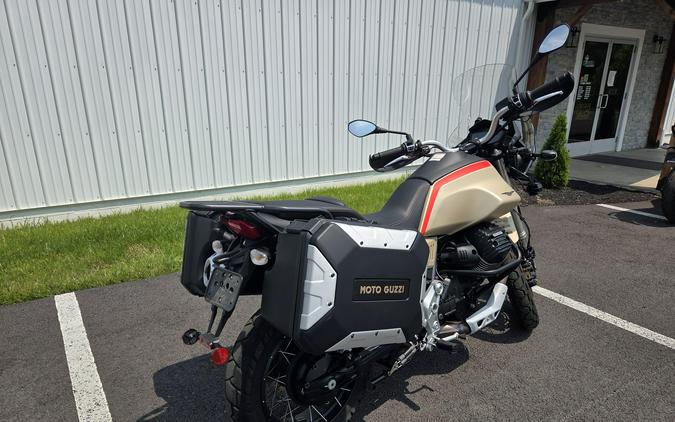 2021 Moto Guzzi V85 TT Travel