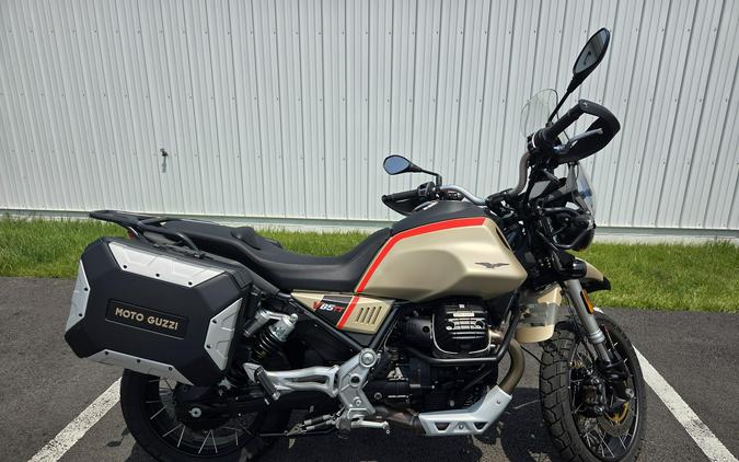 2021 Moto Guzzi V85 TT Travel