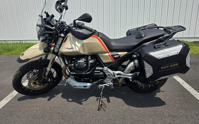 2021 Moto Guzzi V85 TT Travel