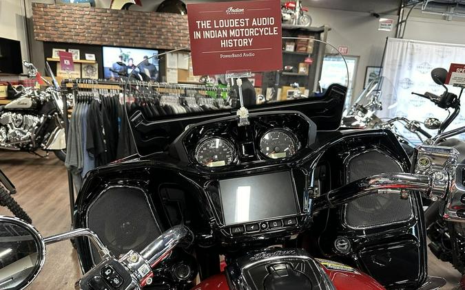 2024 Indian Motorcycle® Challenger® Limited with PowerBand Audio Package Sunset Red Metallic