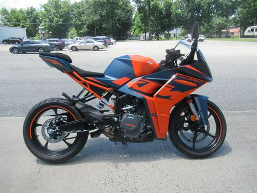 2022 KTM RC 390