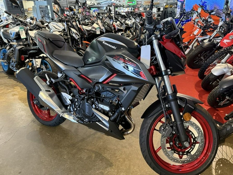 2025 Kawasaki Z500 SE ABS