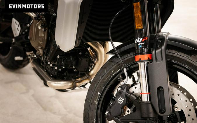 2025 Husqvarna Motorcycles SVARTPILEN 801